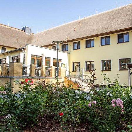 Ostseehotel Wustrow Вустров Экстерьер фото