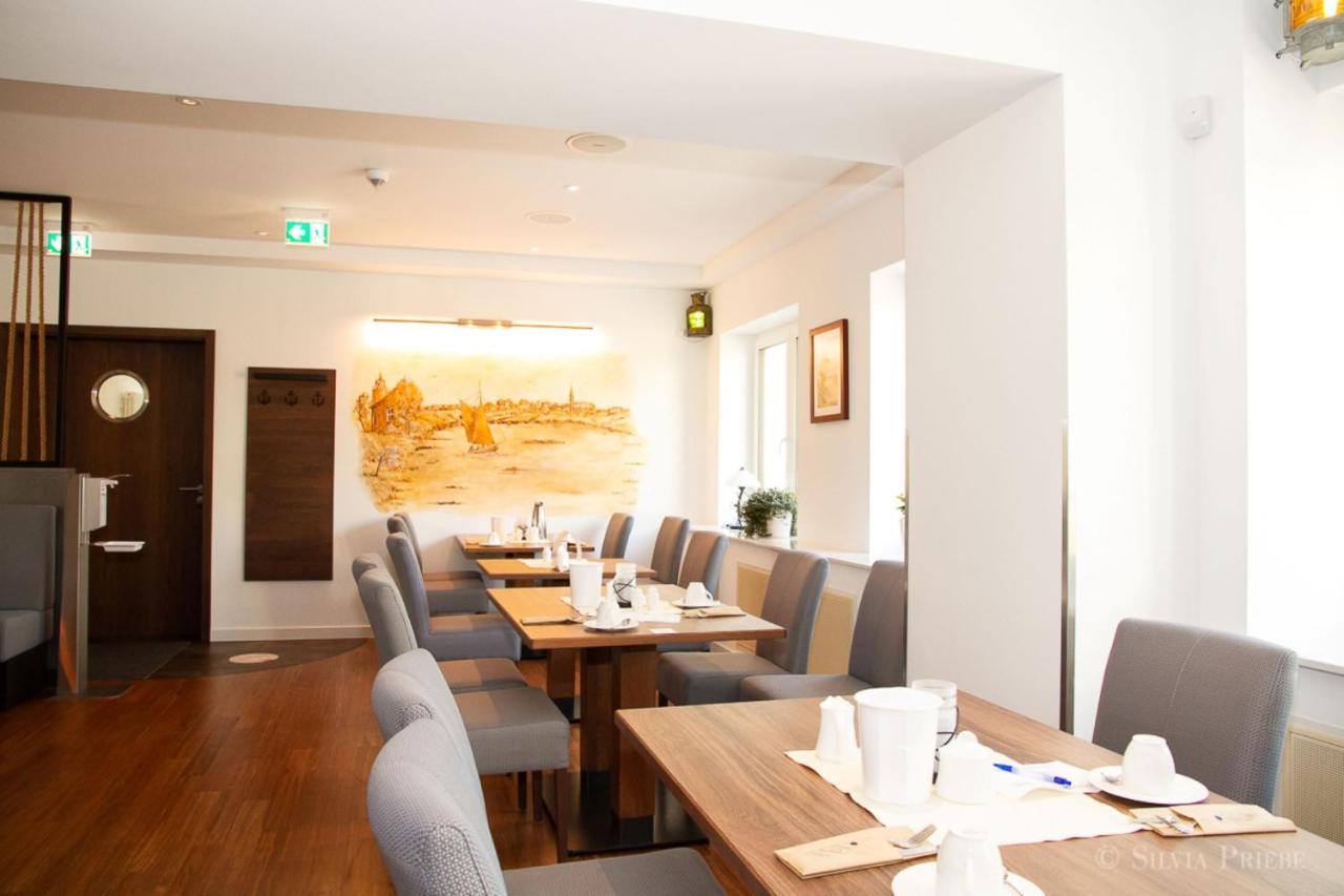 Ostseehotel Wustrow Вустров Экстерьер фото