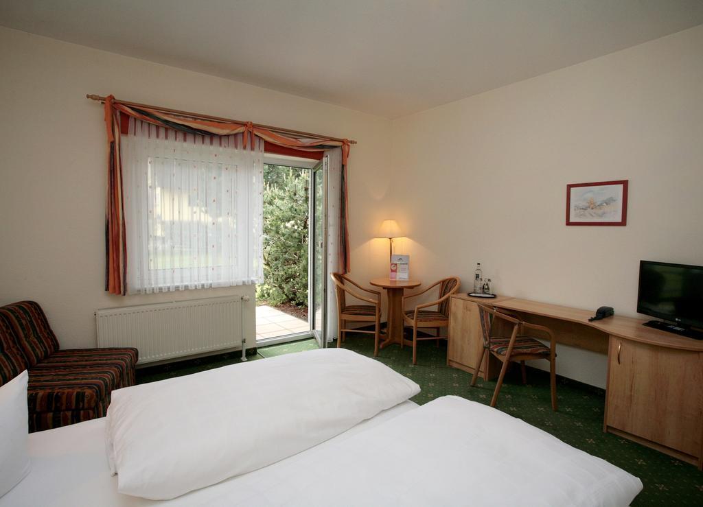 Ostseehotel Wustrow Вустров Номер фото