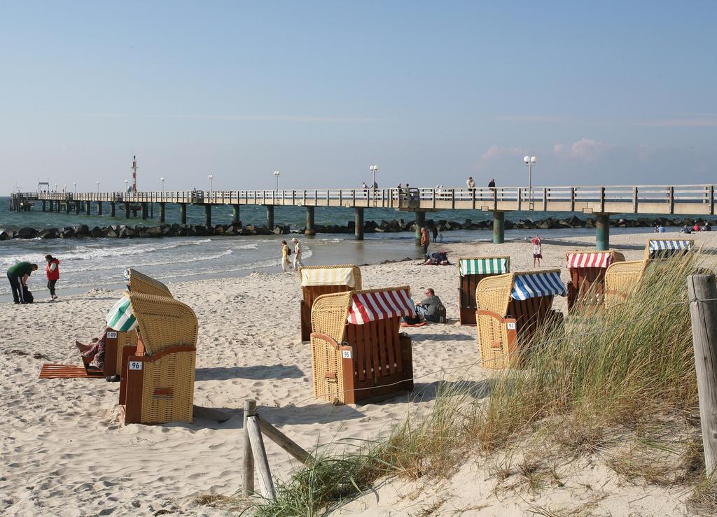 Ostseehotel Wustrow Вустров Экстерьер фото